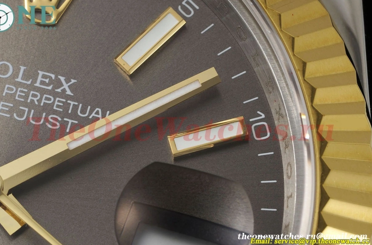 126333 SS Oyster GMF Stk 41MM Datejust 904L Grey YG VR3235 0322